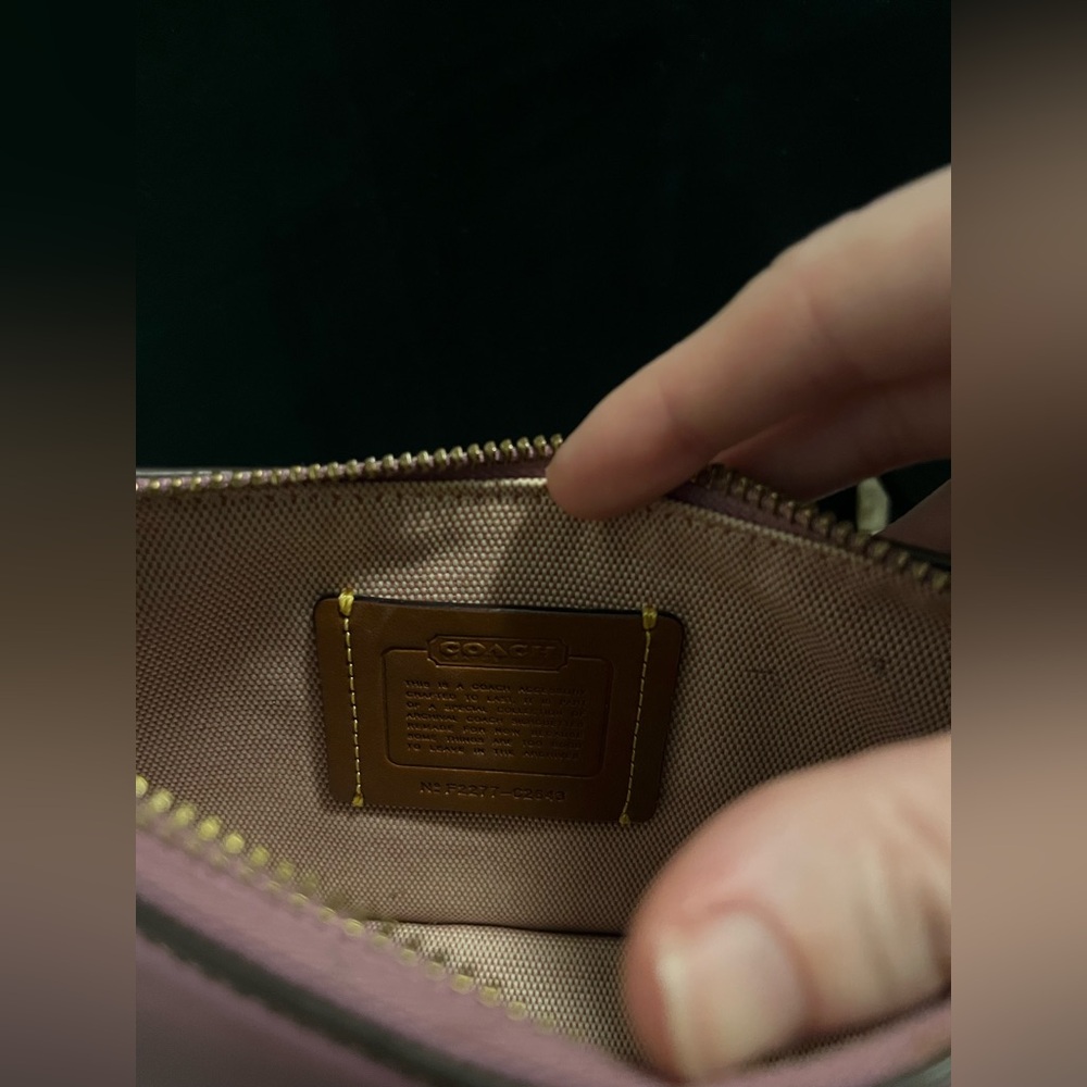 Coach Purple/Pink Leather Shoulder Bag - Picture 6 of 14